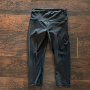 Lululemon Wunder train leggings!
